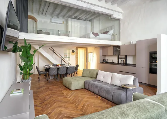 Loft Moderno Vista Centro Citta J House